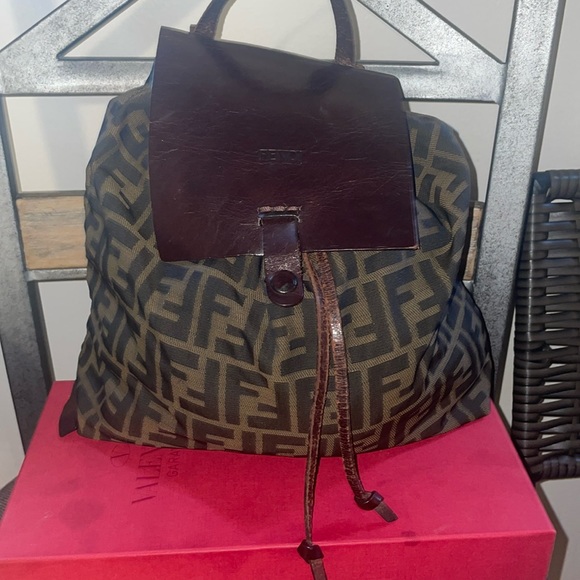 Fendi bacbpack - Picture 2 of 15